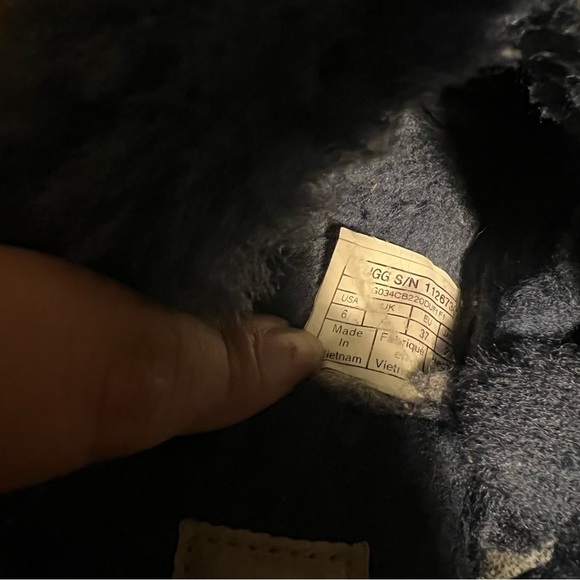 Ugg Navy Cozy Slippers womens size 6 - Picture 6 of 7